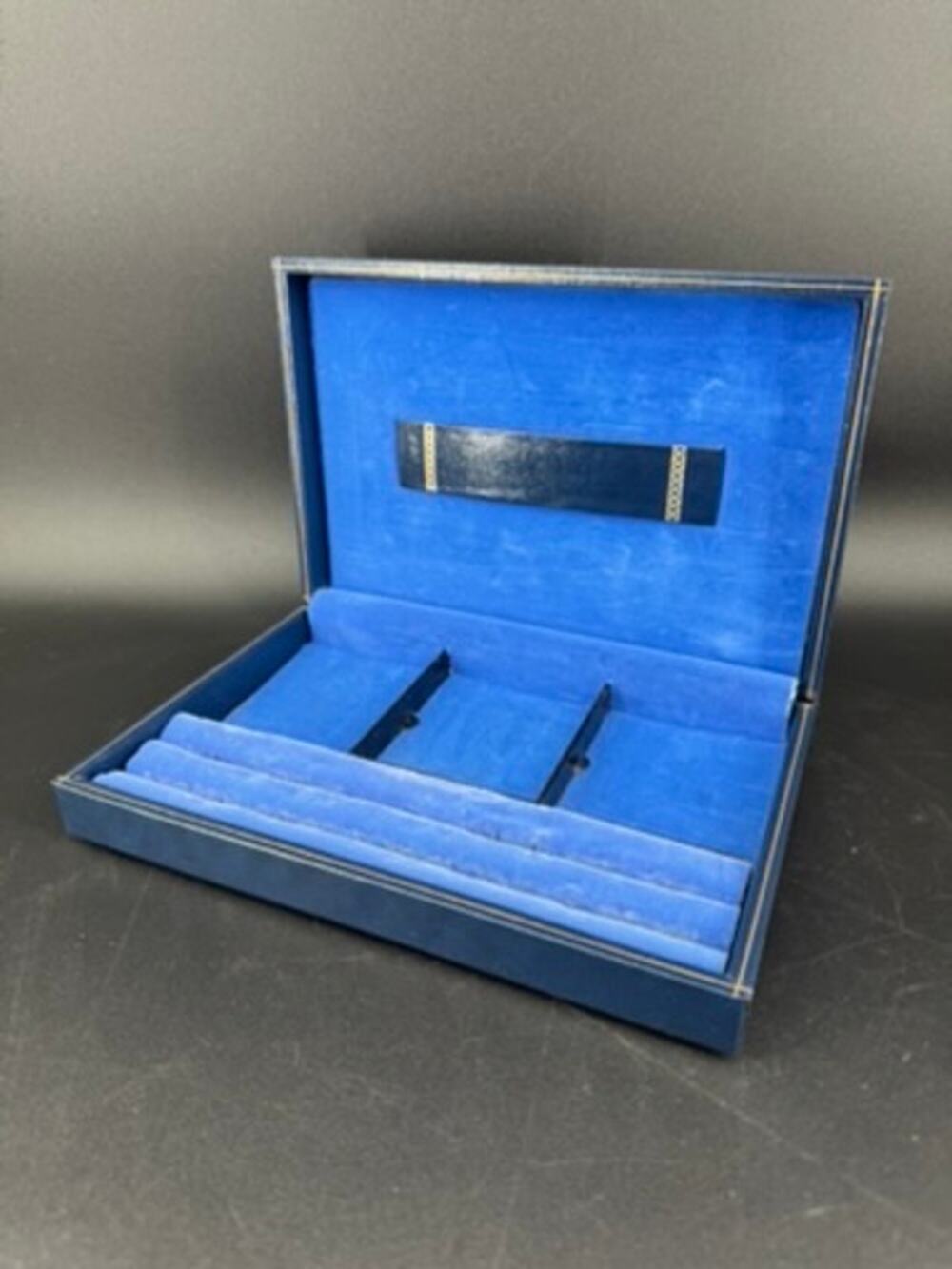 Vintage SWANK Design Philipp Jewelry Valet Box Sweden Royal Court Blue MCM
